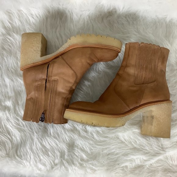 Free People Chunky Lugged Heel Tan Nubuck Leather James Chelsea Boot EU 40 - Picture 5 of 8